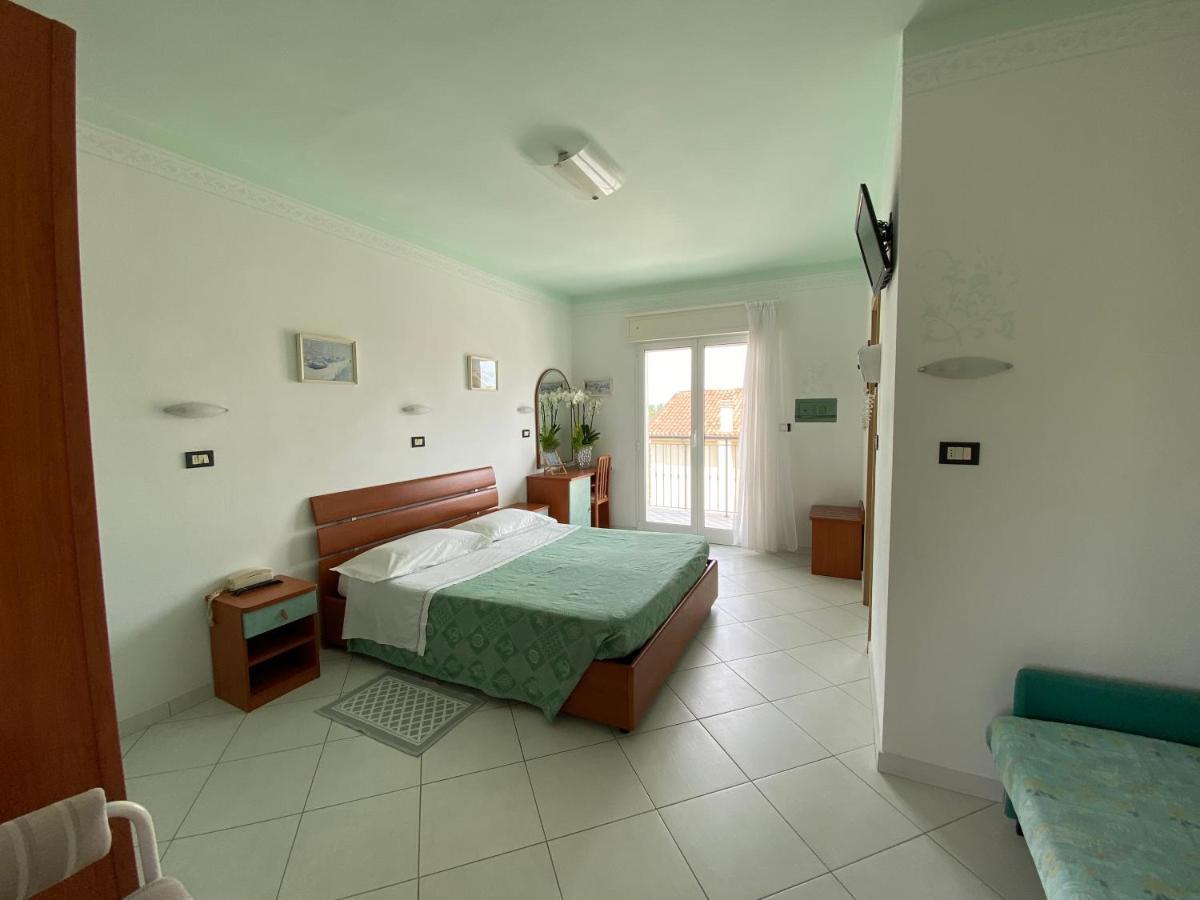 Hotel Capri